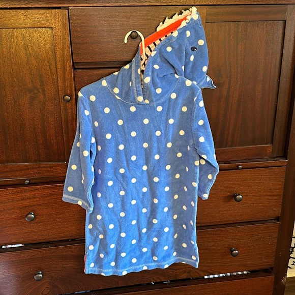 Mini Boden Other - Mini Boden Polkadot Shark-hoodie coverup size 3-4 years